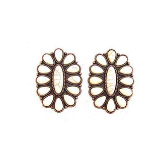 WESTERN CONCHO DESIGN POST EARRINGS: WHITE