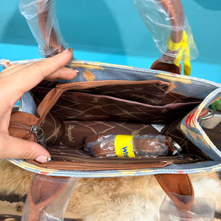 WG2212-8120BR Wrangler Southwestern Print Small Canvas Tote/Crossbody - BROWN