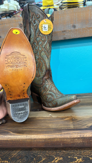 Corral Ladies Turquoise & Brown Embroidery & Studs Leather Boots C3750