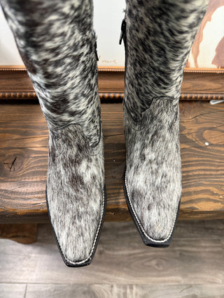El Heredero Women’s Tall Genuine Cowhide Boot (Black and White)
