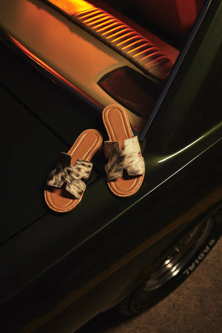 MYRA DALEENA ANNE LEATHER SLIDE SANDALS FOR WOMEN – WESTERN STYLE OPEN-TOE FLATS WITH NATURAL HAIRON PATTERN(S-11973)