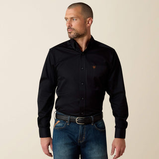 Ariat Men’s Solid Twill Fitted Button Down Shirt (Black) 10034229