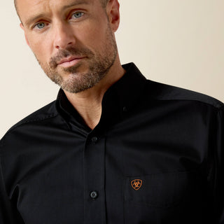Ariat Men’s Solid Twill Fitted Button Down Shirt (Black) 10034229