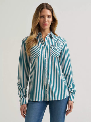 Wrangler Women’s Aria Performance Shirt (Green) 112382750