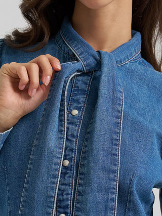Women’s Wrangler Denim Tie Neck Snap Dress (Blue) 112385430