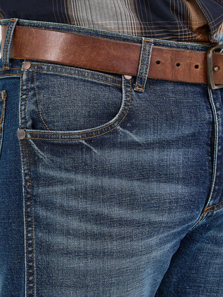 MEN'S WRANGLER RETRO® SLIM FIT STRAIGHT LEG JEAN 112370631