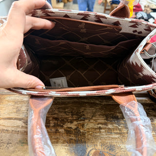 WG2212-8120SLCF Wrangler Southwestern Print Small Canvas Tote/Crossbody - LIGTH COFFEE