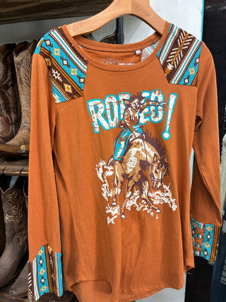 WOMEN LONG SLEEV YOKED GRAPHIC SWING TEE -LW22T02915