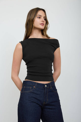 ASYMMETRIC BOAT NECK FITTED KNIT SWEATER TOP: BROWN